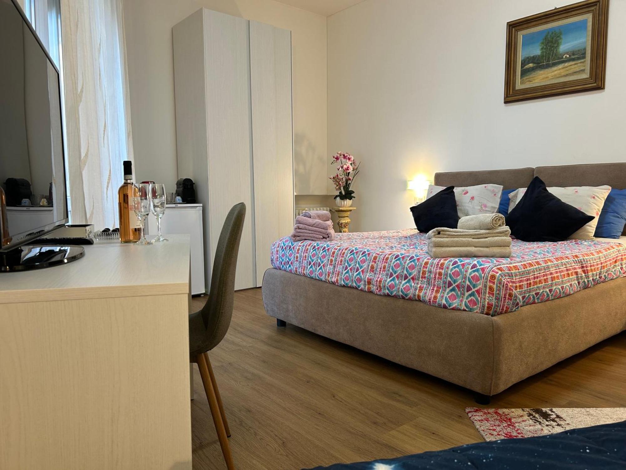 Valverde Apartment And Rooms ヴェローナ エクステリア 写真