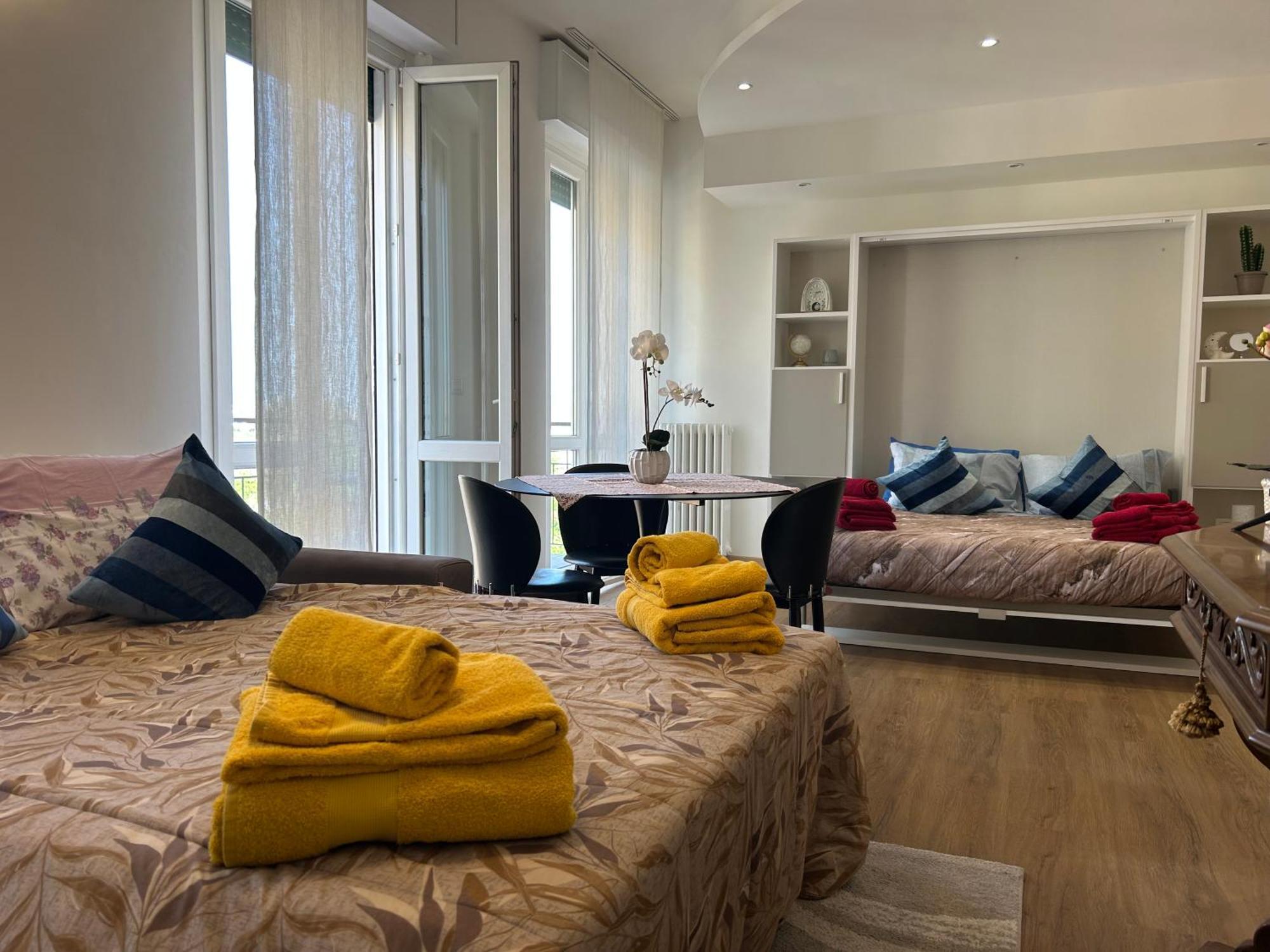 Valverde Apartment And Rooms ヴェローナ エクステリア 写真