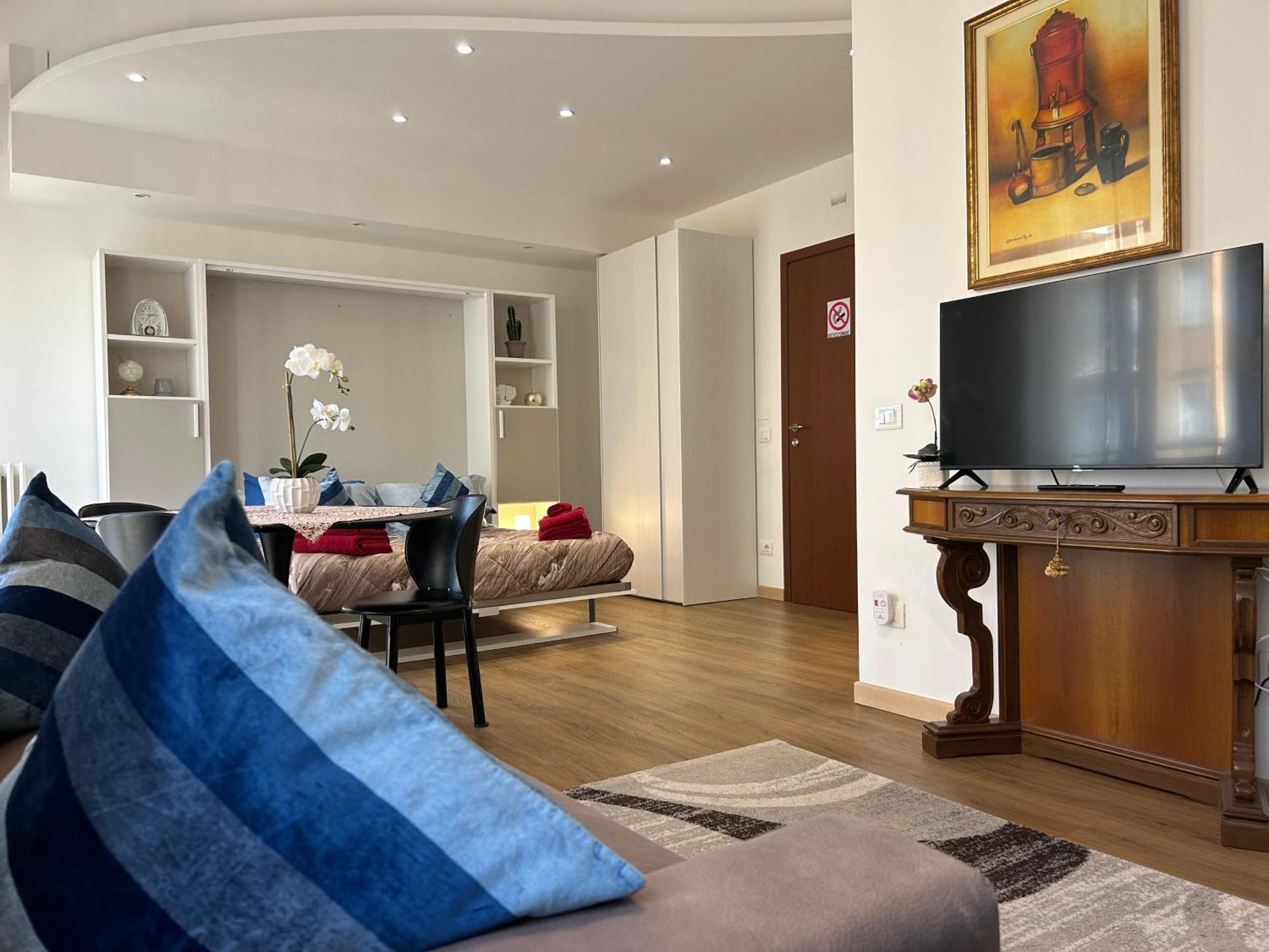 Valverde Apartment And Rooms ヴェローナ エクステリア 写真